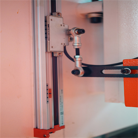 ACCURL CNC հիդրավլիկ մամլիչ արգելակ 6+1 առանցքով պողպատե թիթեղների ճկման մետաղական ճկման մեքենայի սեղմման արգելակային մեքենայի համար