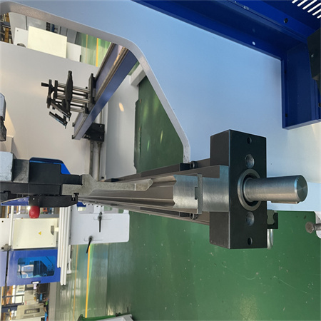 CNC ավտոմատ ալյումինե պողպատից Hydraulic Press Brake էլեկտրական թիթեղների մետաղի ճկման մեքենա ռոբոտով